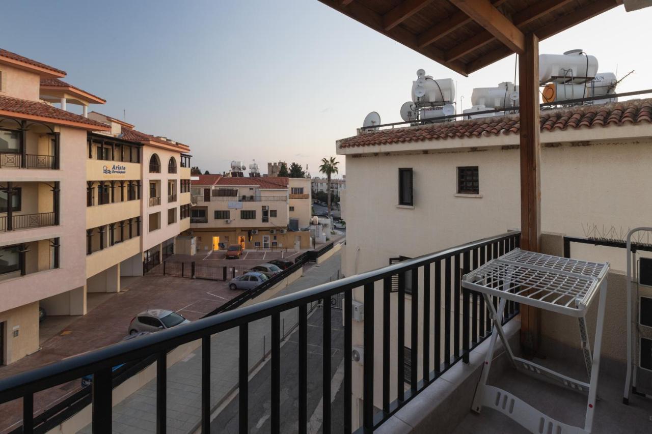 Alexis Apartments - Lovely 2-Bedroom With Swimming Pool Paphos ภายนอก รูปภาพ